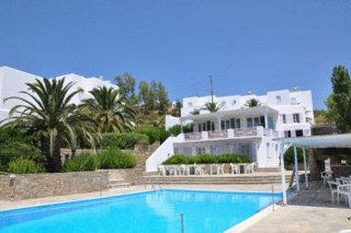 Akrotiri Hotel