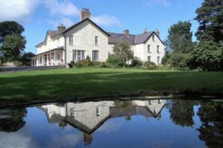Plas Dinas Country House