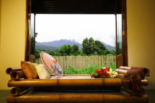 come Hideaway Resort