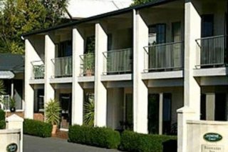 Jasmine Court Travellers Inn