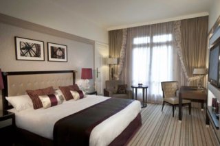 Radisson Ambassador Hotel  Opera