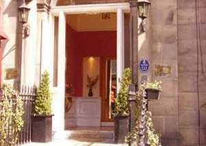 Piries Hotel