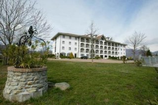 River Hotel
