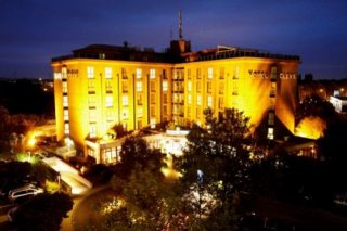Golden Tulip Cleve
