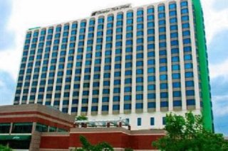Chaophya Park Hotel