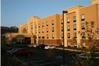 Hampton Inn & Suites