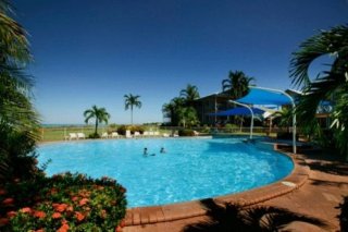 Moonlight Bay Suites