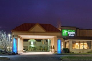 Holiday Inn Express Hotel & Suites