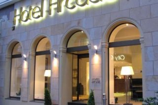 Arcade Hotel