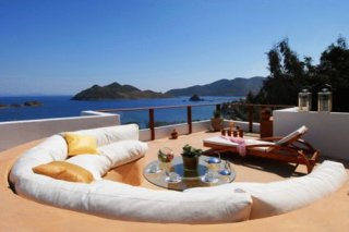 Petra Hotel & Suites