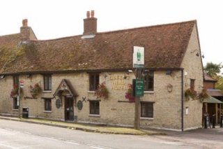 Queens Head Hotel