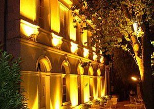 Hôtel Grand Monarque