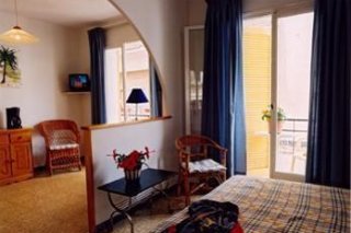 Apartamentos Montserrat