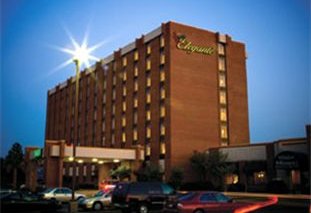 MCM Elegante Hotel & Suites