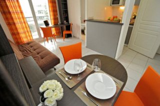 Park & Suites Confort  Vaise