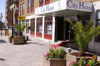 City Hotel