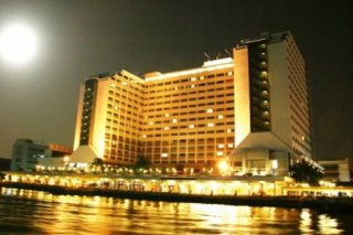 Ramada Plaza Menam Riverside