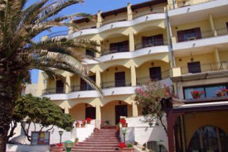 Kalos Hotel
