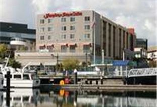 Hampton Inn & Suites