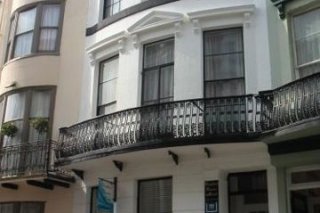 Brighton Breeze Hotel