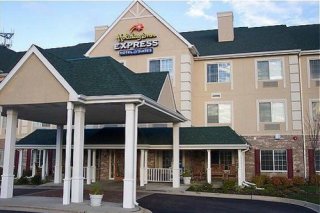 Holiday Inn Express Hotel & Suites Chicago-Deerfield/Lincolnshire