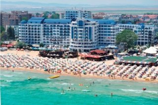 Chaika Beach Hotel