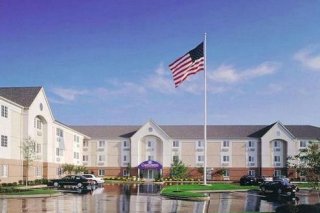Candlewood Suites Detroit -