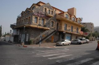 Aviv Hostel
