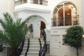 Aura Suites Boutique Hotel