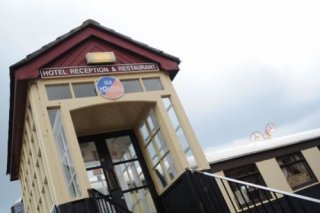 The Pullman Lodge