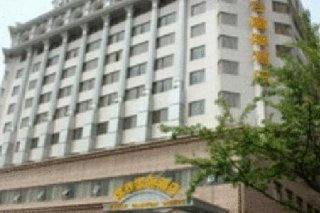 Eagle Canyon Hotel