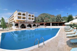 Silver Bay Hotel & Bungalows
