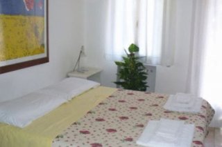 Budget Bed Casa Rosa