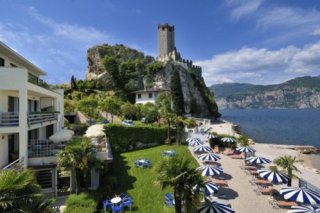 Hotel Castello Lake Front