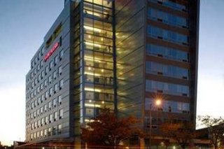 Hampton Inn & Suites  Crosstown Center