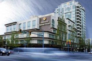 Executive Airport Plaza Hotel