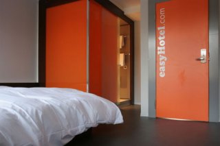 easyHotel
