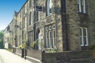 Moyles Hotel & Restaurant