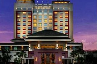 Hotel Santika Premiere