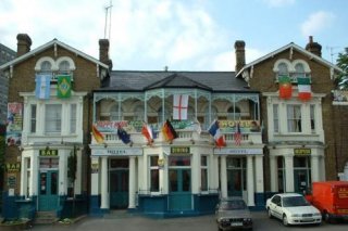 Bridge Park Hotel