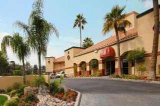 Airport Quality Inn