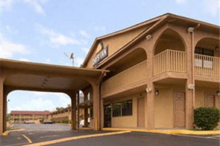 Days Inn Downtown West Trinity Lane