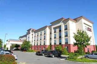 Hampton Inn & Suites -Surrey