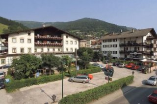AlpenParks Parkhotel Eder