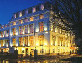 Carlton Ambassador Hotel