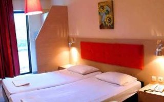 Philoxenia Hotel & Studios