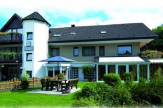 Haus am Wasserfall
