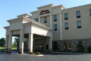 Hampton Inn & Suites