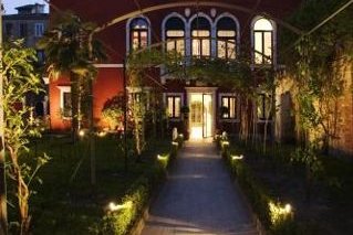 Ca' Nigra Lagoon Resort