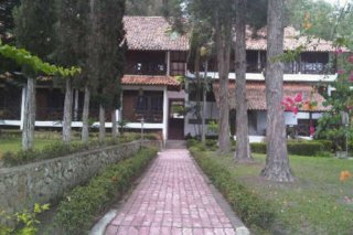 Hotel Pandu Lakeside Tuktuk